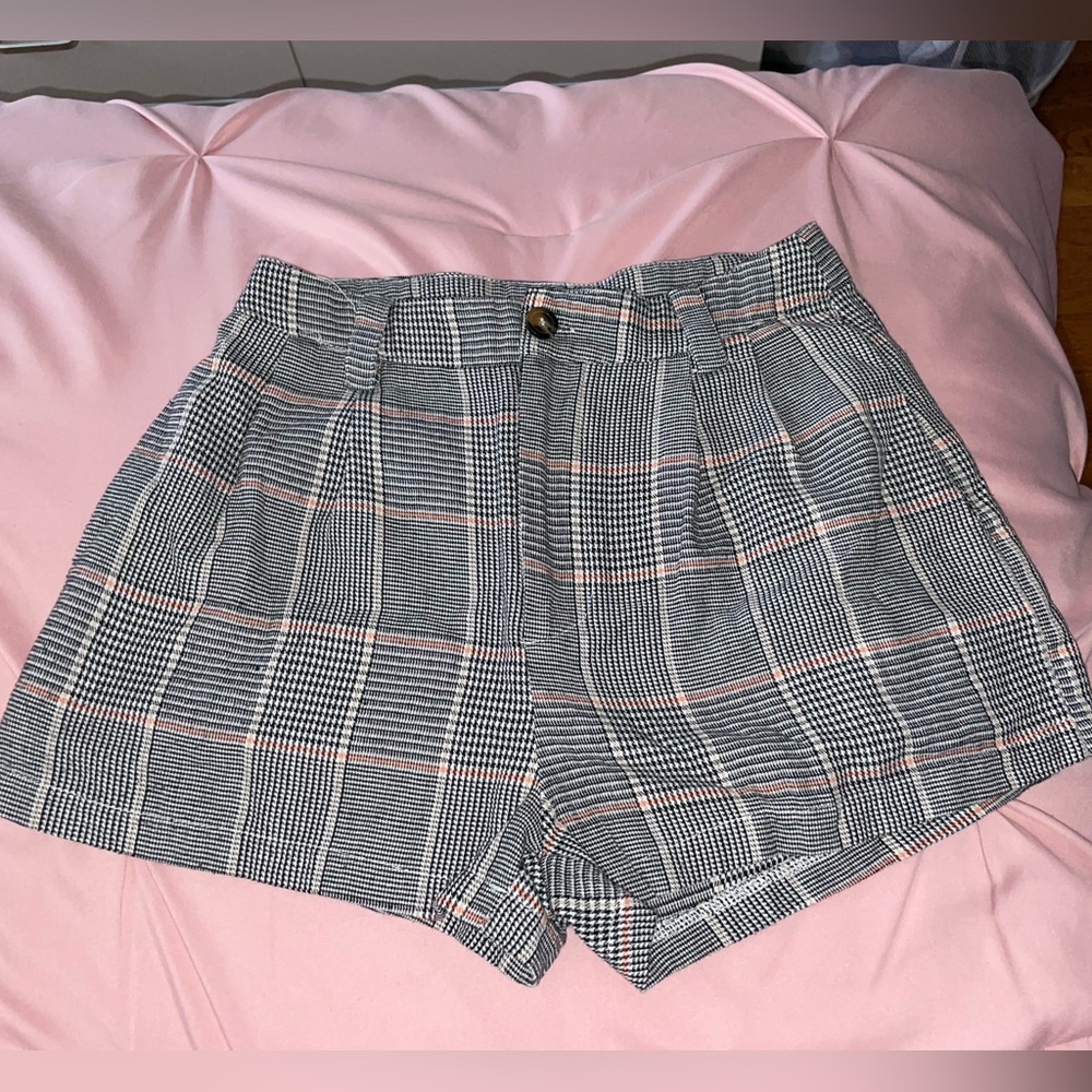 Fold Pleated Plaid Print Shorts